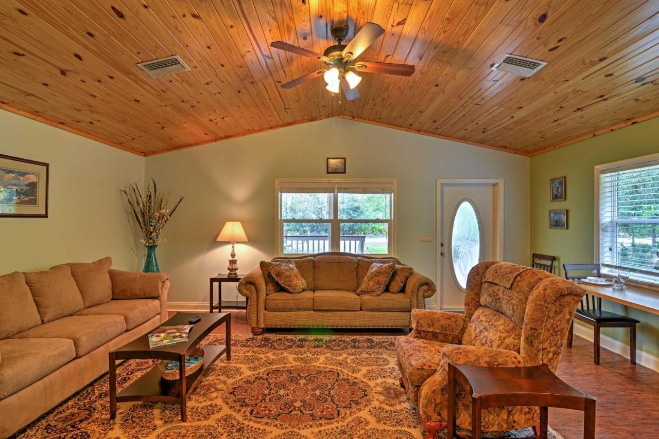 Crystal River Cottage On 1 Acre With Deck And Porch! Yankeetown Екстериор снимка