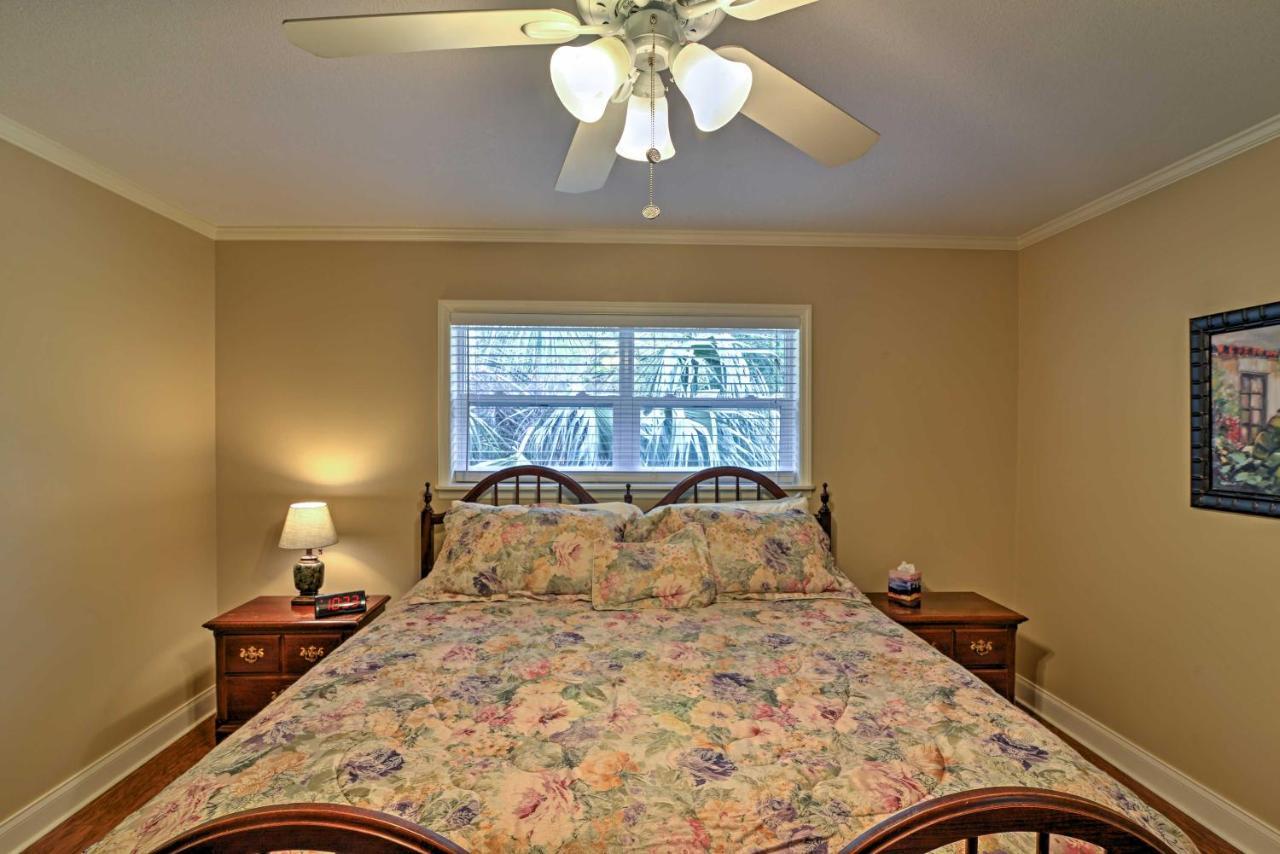 Crystal River Cottage On 1 Acre With Deck And Porch! Yankeetown Екстериор снимка