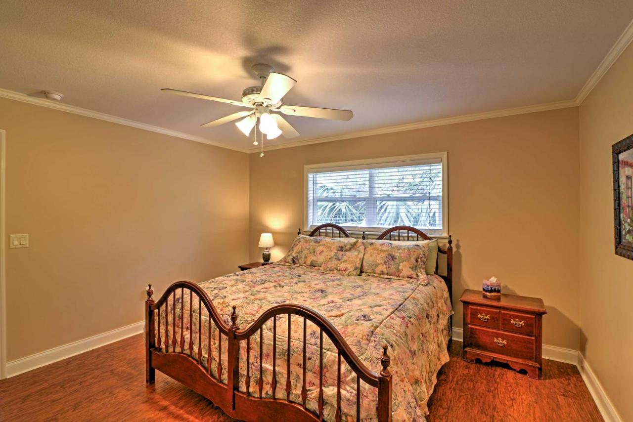 Crystal River Cottage On 1 Acre With Deck And Porch! Yankeetown Екстериор снимка